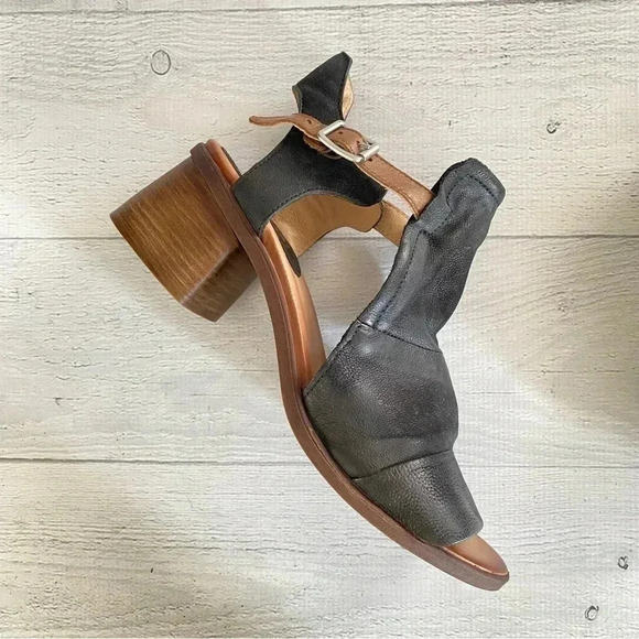 Miz Mooz Leather Wide Width Heeled Sandals - Palomina Sz 42 Wide Black - Picture 6 of 9